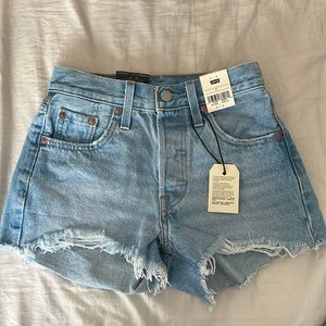 Levi’s 501 shorts - size 23